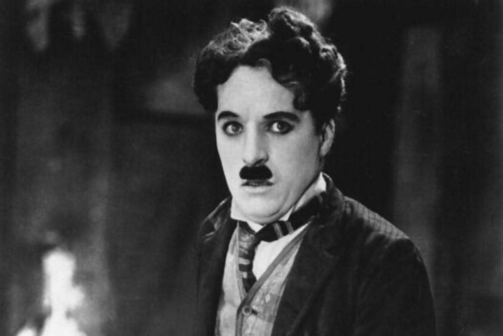 Photo of In a new course on 𝕡𝕒𝕟𝕥𝕠𝕞𝕚𝕞𝕚𝕟𝕘, students will study — and dress up as — Charlie Chaplin