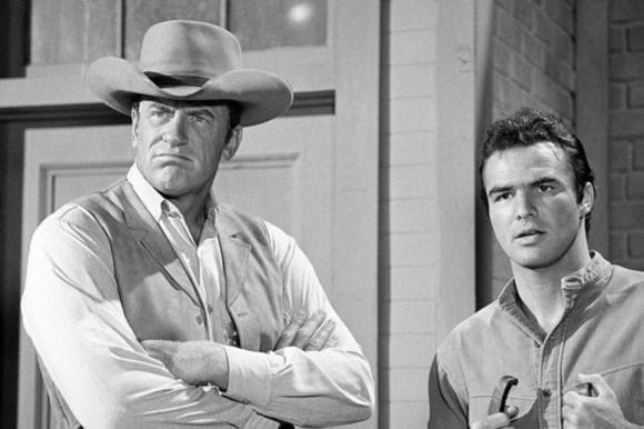 Photo of ‘Gunsmoke’: James Arness Said Burt Reynolds Was Unable to Bring One of ‘Greatest Skills’ to His Character