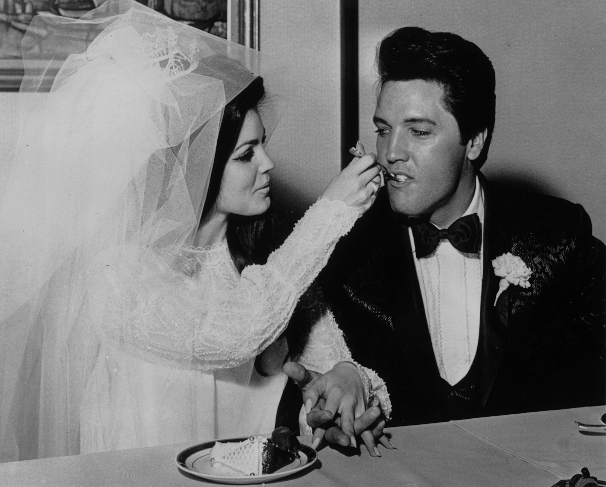 Photo of Elvis Presley Told Priscilla Presley He Wouldn’t Have S/ex With Her After She Became a Mother
