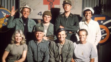 Photo of M*A*S*H: 5 Relationships Fans Got Behind (& 5 They Rejected)