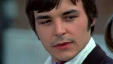 Photo of Barry Evans In Profile