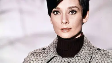 Photo of Audrey Hepburn’s Son Details Late Actress’s Guilt Over Surviving WWII