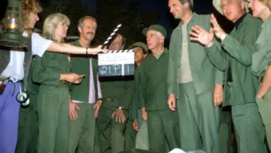 Photo of ‘M*A*S*H’ Entire Cast Once Stormed the Network’s Headquarters: Here’s Why