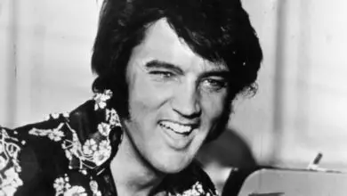 Photo of ‘Elvis’: Everything to Know About Baz Luhrmann’s Upcoming Elvis Presley Biopic