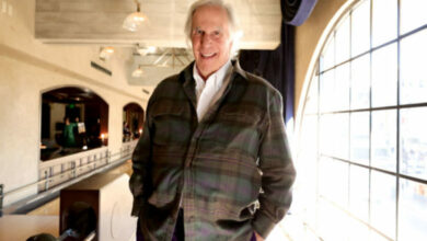 Photo of ‘Happy Days’ Star Henry Winkler Once Wrote a Fan Letter to ‘Yellowstone’ Co-Creator Taylor Sheridan
