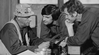 Photo of ‘M*A*S*H’ Writer Reveals ‘Most Poignant Line’ From the Show Came from a Real Doctor