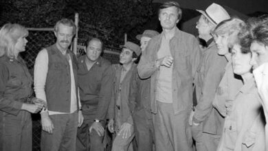 Photo of ‘M*A*S*H’ Writers Once Detailed Constant Feuds with Network Rules on Profanity