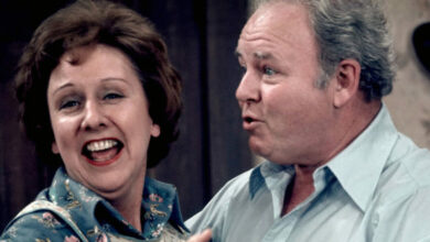 Photo of Old School Sitcoms and TV Shows That Still Make Us Laugh Today: From M*A*S*H to Cheers