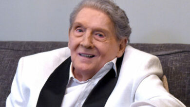 Photo of Rocker Jerry Lee Lewis Renews Marriage Vows With 7th Wife