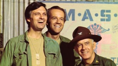 Photo of Why MASH Surprisingly Got Rid Of The Laugh Track In Season 11