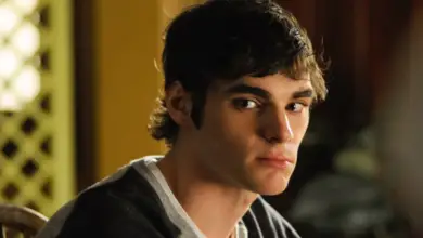 Photo of Breaking Bad: Why Walt Jr. Changed His Name To Flynn